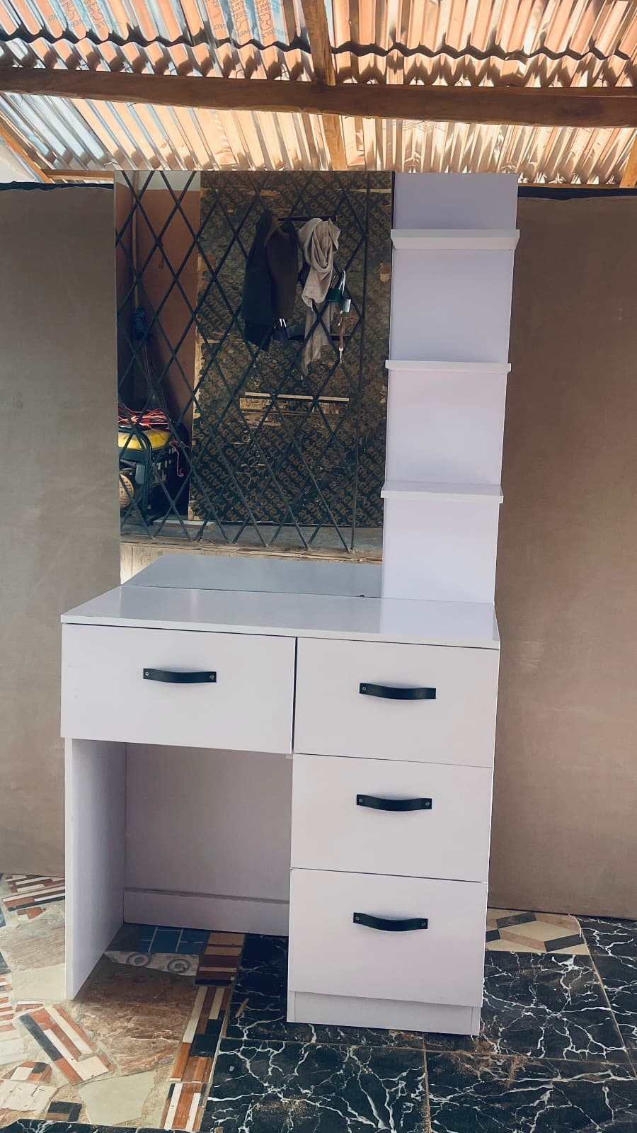Dressing mirror